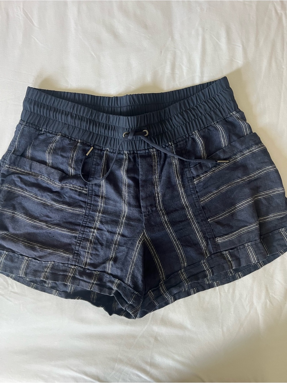 Athleta Women's Navy Striped Elastic-Waist Shorts 100% Linen